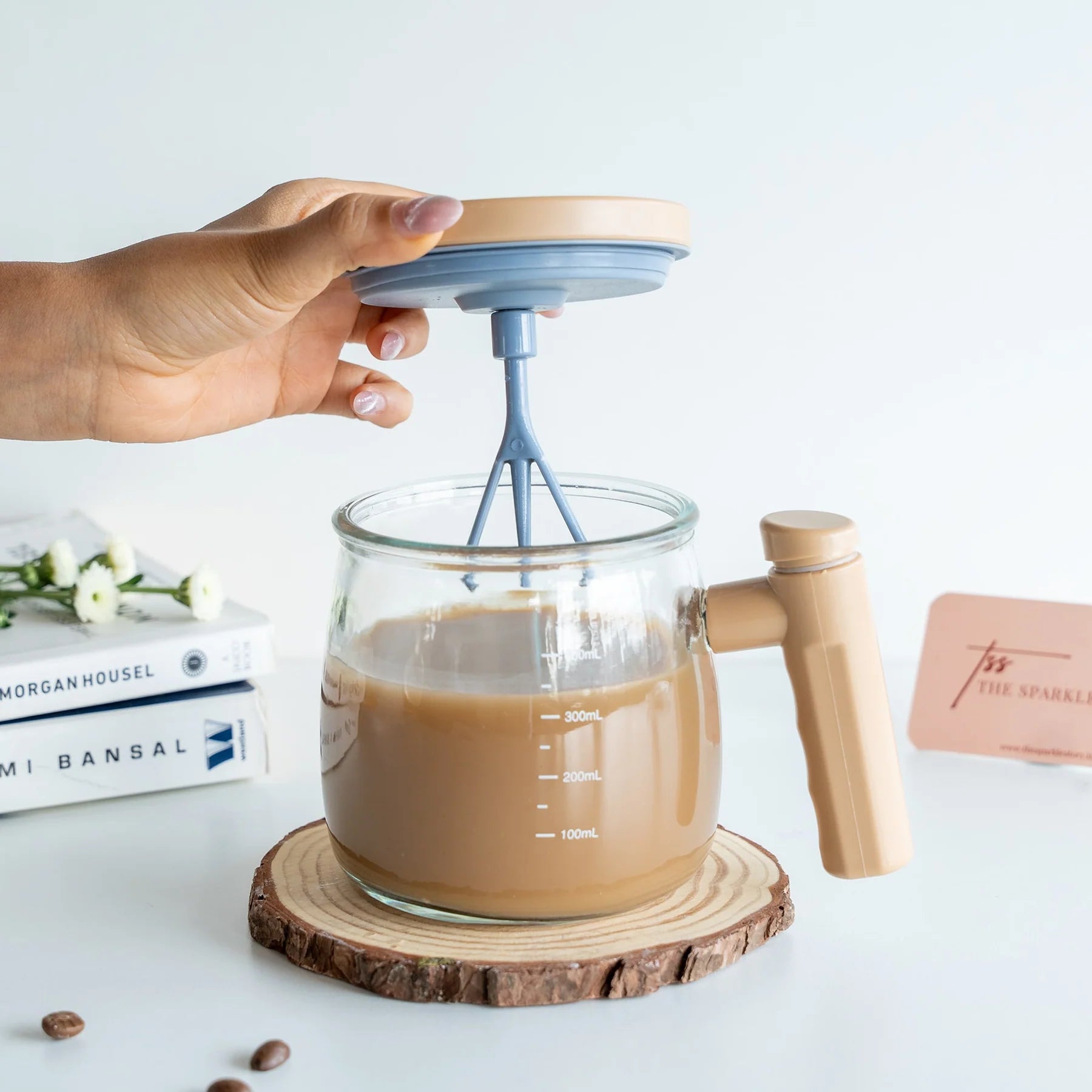 Self Stirring glass mug